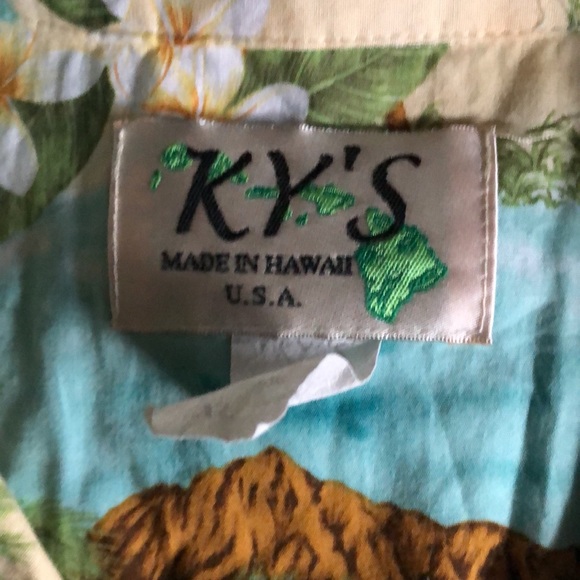 Vintage Hawaiian Tiki Shirt - Picture 2 of 8